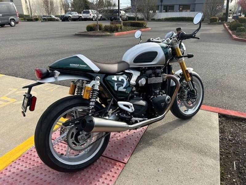 New 2027 Triumph SPEED TWIN 1200 CAFE RACER 