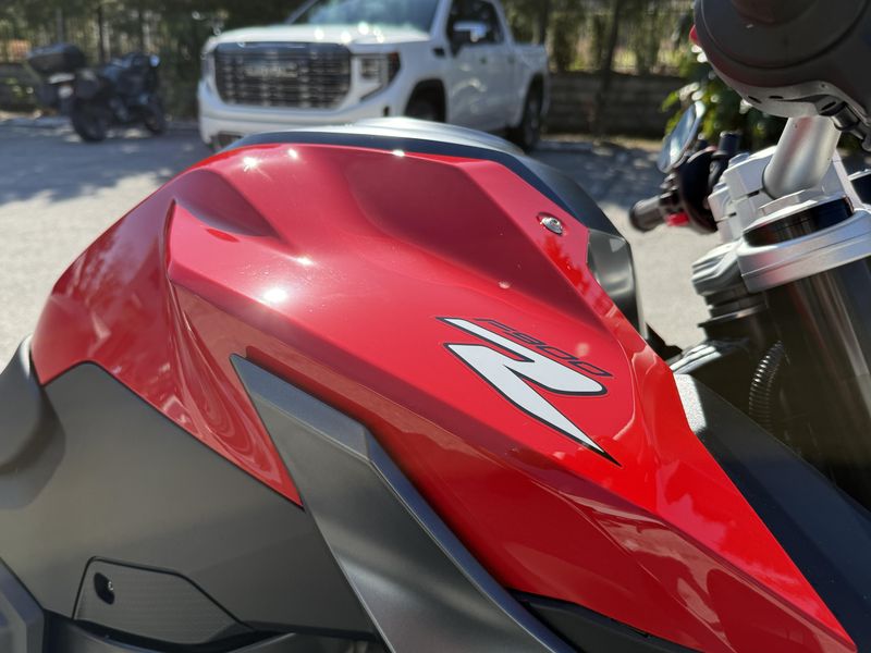 2024 BMW F 900 R Low