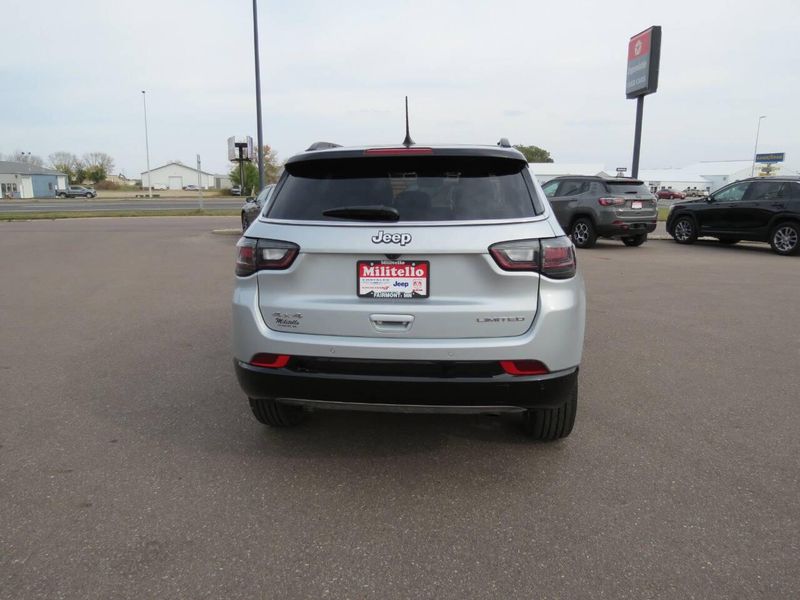 Used 2024 Jeep Compass Limited 4x4 4dr SUVImage 5