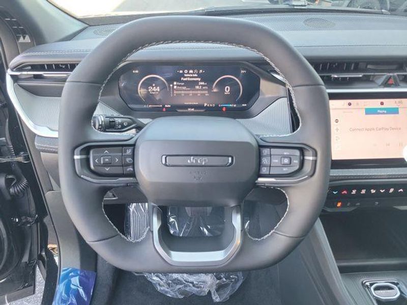 New 2026 Jeep Cherokee Laredo 4x4
