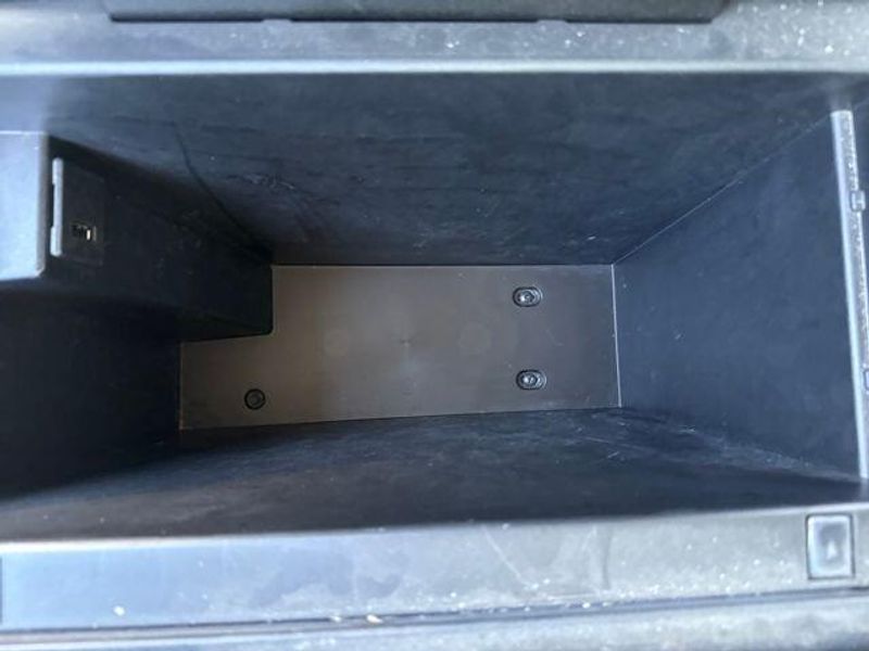 2014 Nissan Titan SV