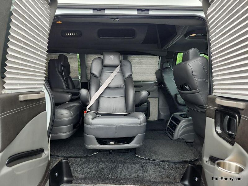 2022 Chevrolet Express Cargo Image 3