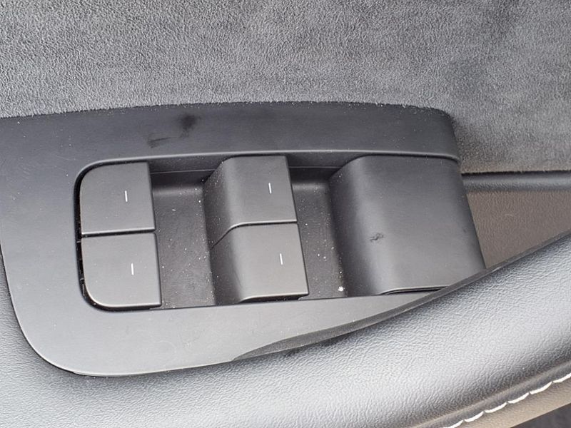 2023 Tesla Model Y Long RangeImage 20