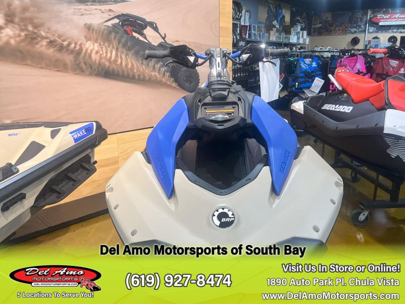 2025 Sea-Doo SPARK FOR 3 TRIXX Image 2