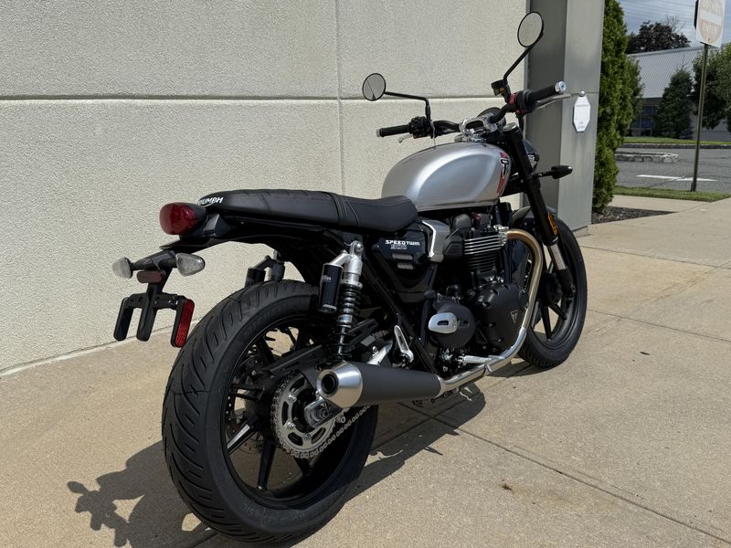 2025 Triumph SPEED TWIN 900Image 3