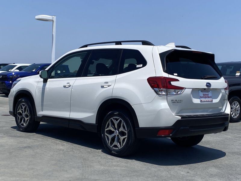 Used 2021 Subaru Forester PremiumImage 5