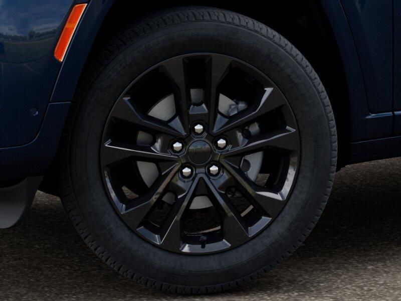 New 2026 Jeep Grand Cherokee Limited Reserve 4x4Image 4