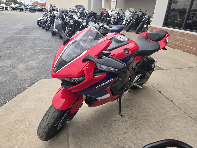 USED 2024 HONDA CBR1000RR BASE Image 3