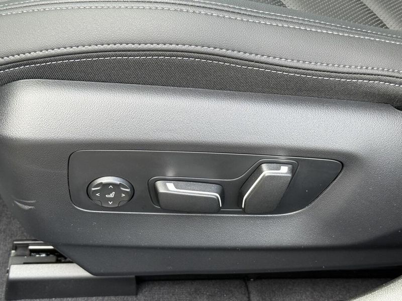 2025 BMW i5 eDrive40Image 20