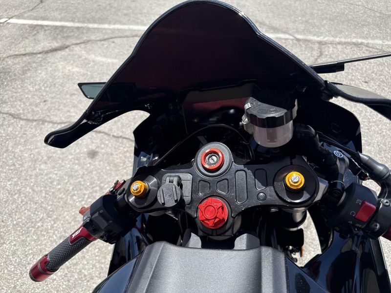 Used 2024 Yamaha YZF-R7 Image 12