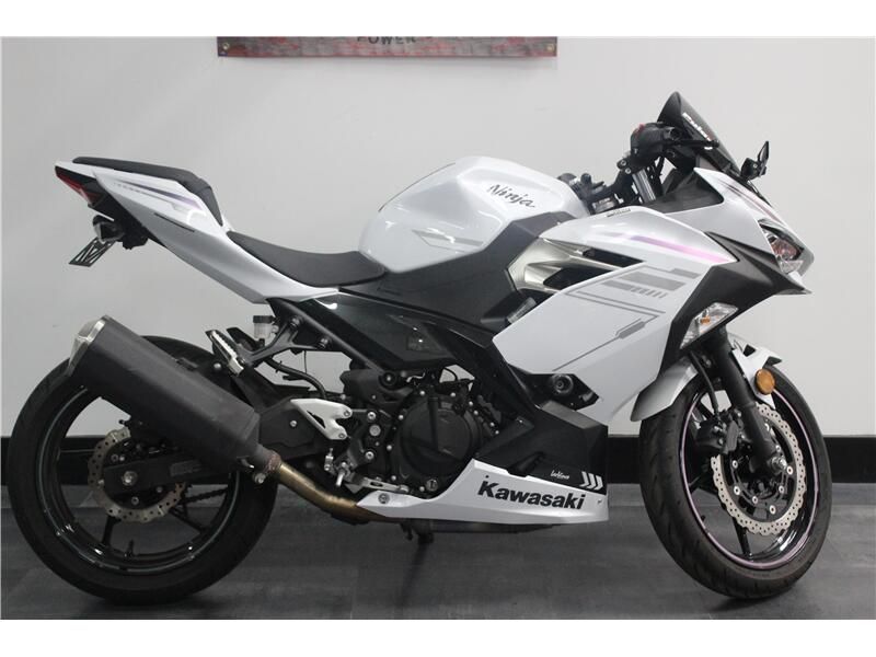 2023 Kawasaki NINJA 400 Image 1
