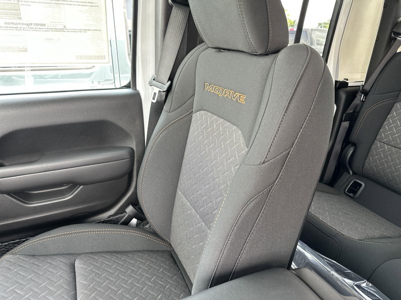 New 2025 Jeep Gladiator Mojave 4x4Image 26