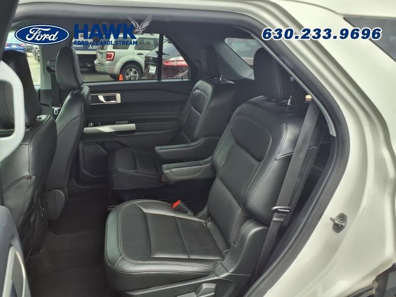 2023 Ford Explorer XLT photo 26