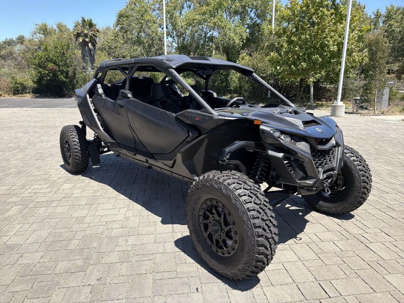 New 2026 Can-Am MAVERICK R MAX X RS 999T DCT Image 11