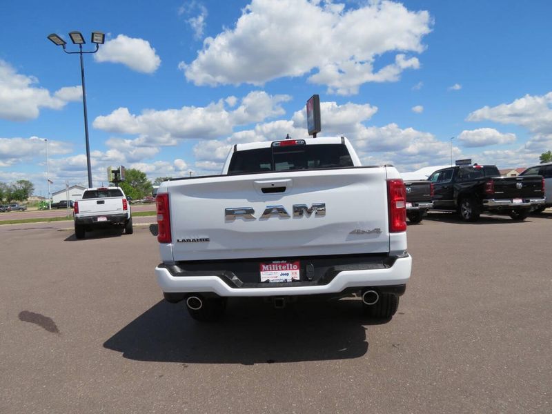 Used 2025 RAM 1500 Laramie 4x4 4dr Crew Cab 5.6 ft. SB PickupImage 3