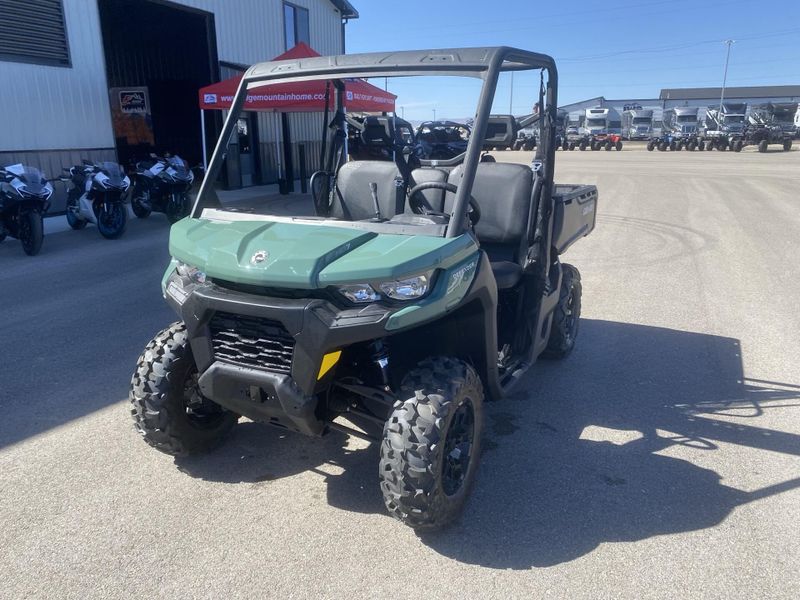 New 2026 Can-Am DEFENDER HD7 