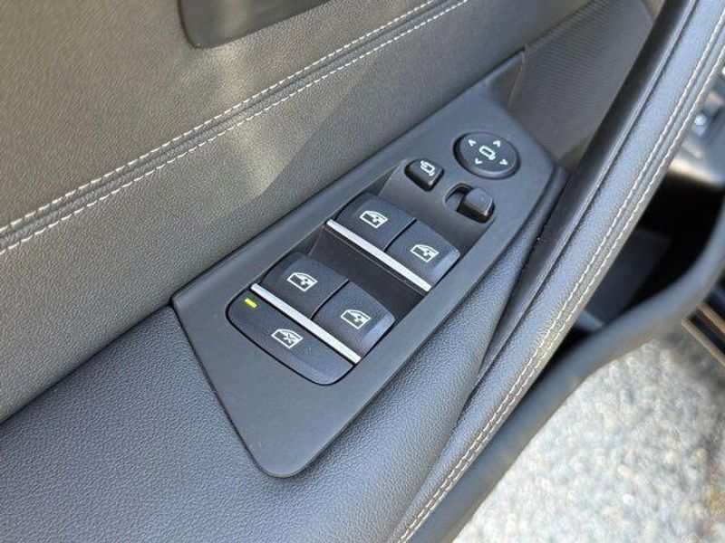 Used 2023 BMW 5 Series 530e iPerformanceImage 18