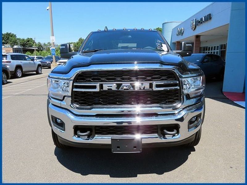 2024 RAM 5500 Chassis Cab TradesmanImage 3