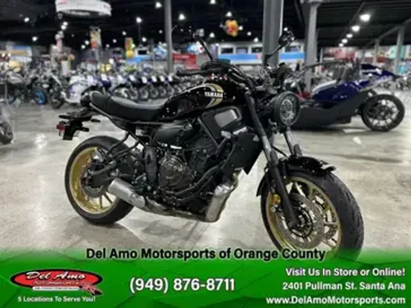 New 2025 Yamaha XSR700 Image 1