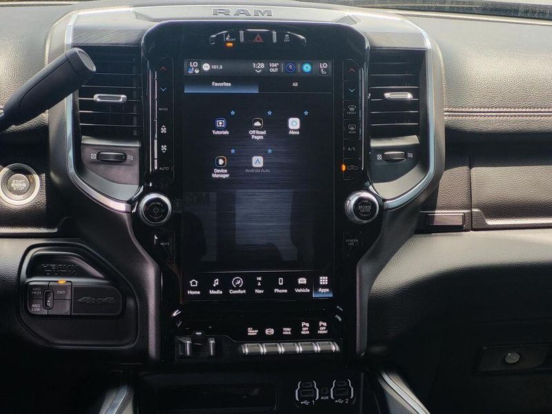 2023 RAM 3500 LaramieImage 34