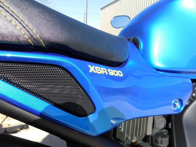 2023 Yamaha XSR900 LEGEND BLUEImage 9