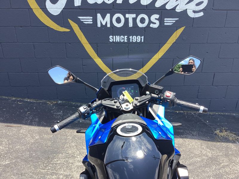 2024 Suzuki GSXS 8R 