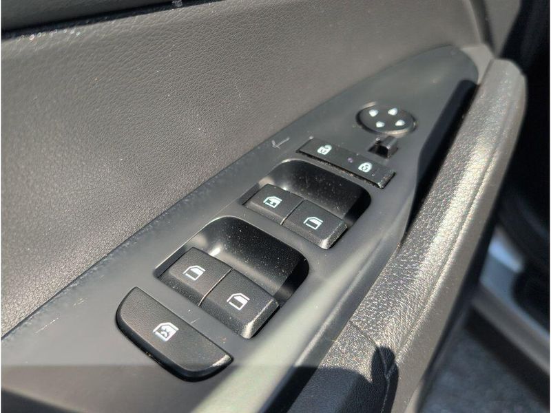 Used 2024 Kia Sportage LXImage 12