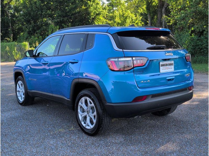 Used 2024 Jeep Compass LatitudeImage 3