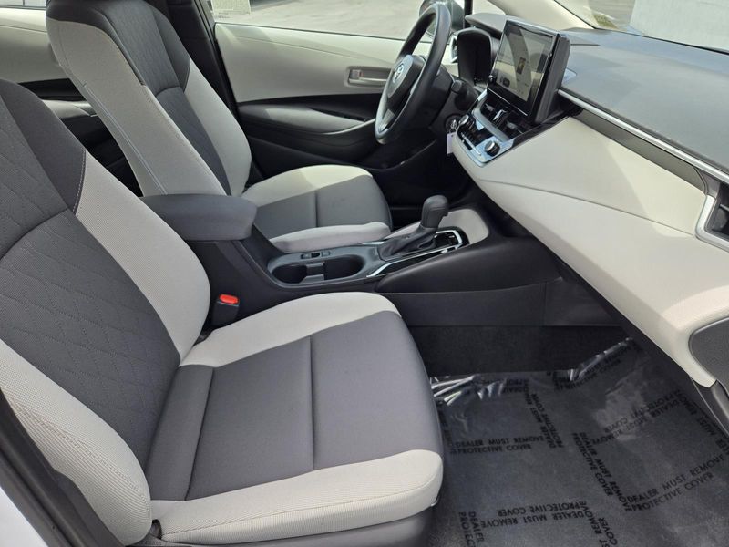 Used 2025 Toyota Corolla LE CVT (Natl)