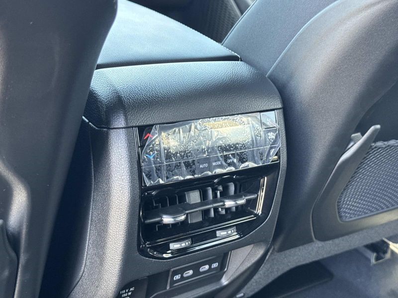 New 2026 Jeep Grand Cherokee L Laredo Altitude 4x4
