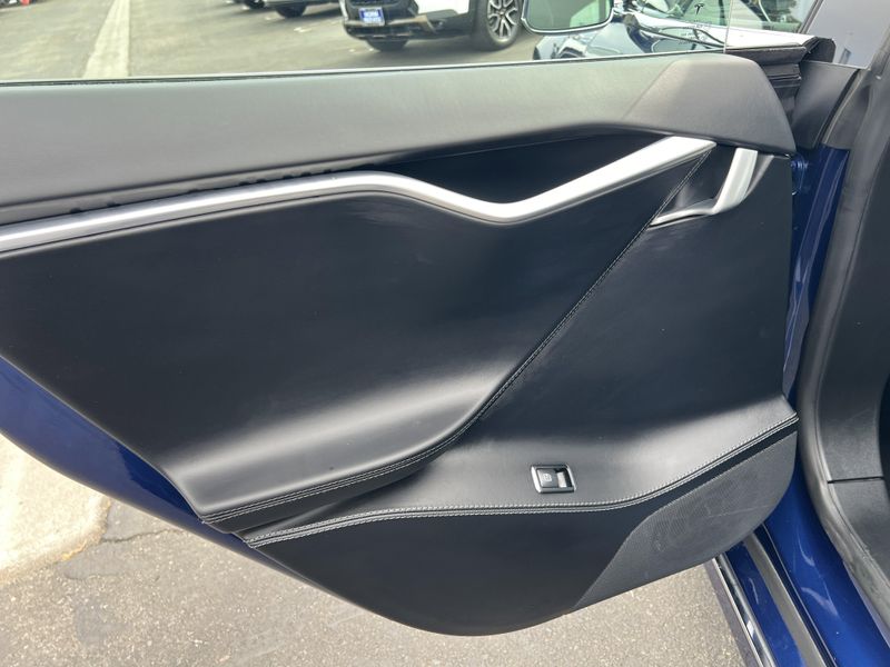 Used 2018 Tesla Model S 75DImage 18