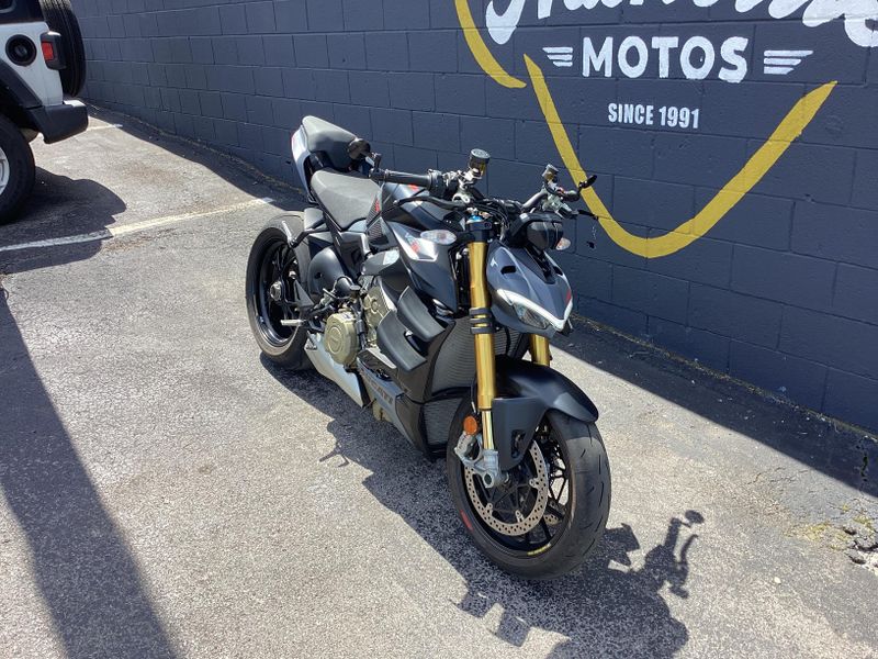 2024 Ducati Streetfighter V4 S