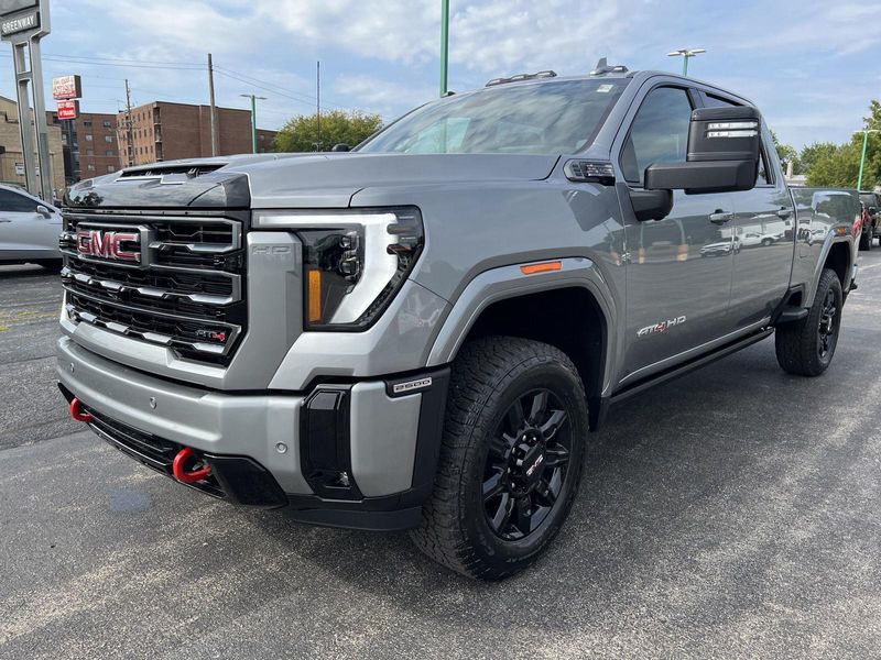 2026 Gmc Sierra HD AT4 photo 11