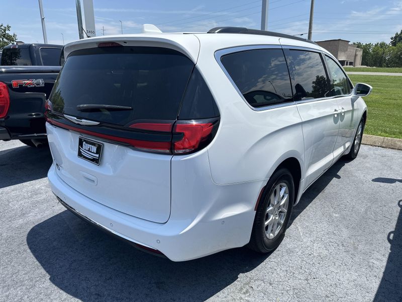 2022 Chrysler Pacifica Touring LImage 7