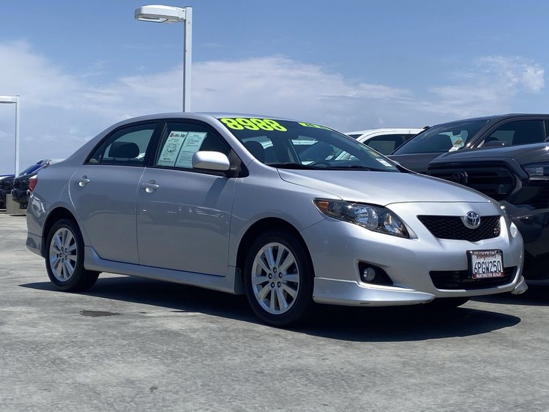 2010 Toyota Corolla SImage 2