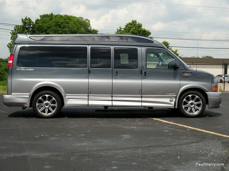 2017 GMC Savana 2500 Image 16