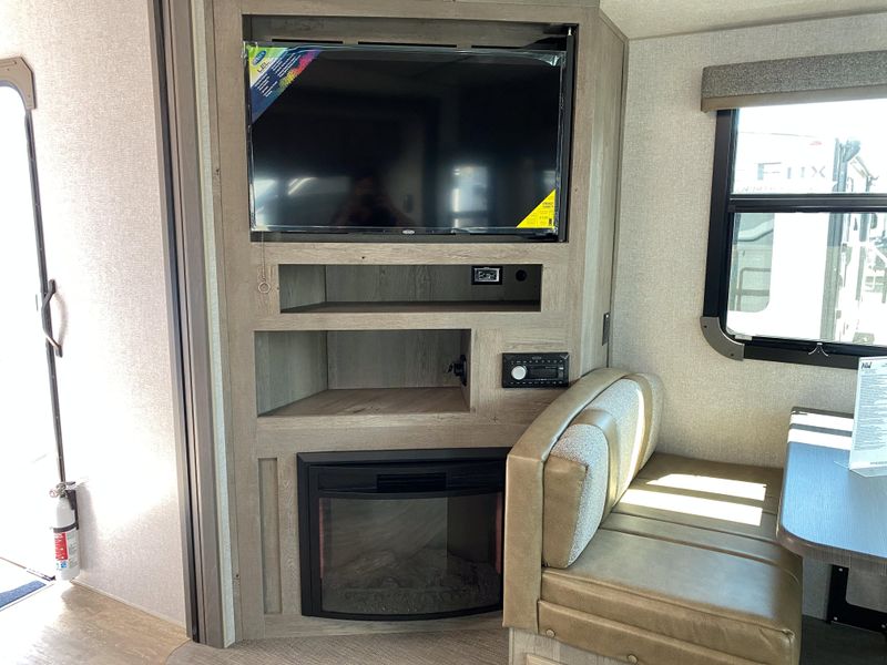 New 2026 NORTHWOOD MFG Arctic Fox NXT 325MKImage 19