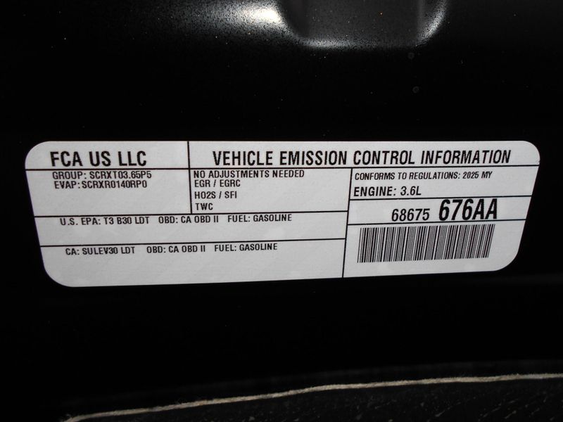 2025 Chrysler Voyager LxImage 39
