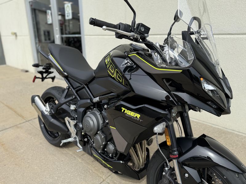 2025 Triumph Tiger Sport 800Image 4