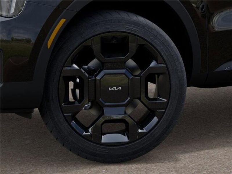 New 2026 Kia Sorento X-Line SXImage 9