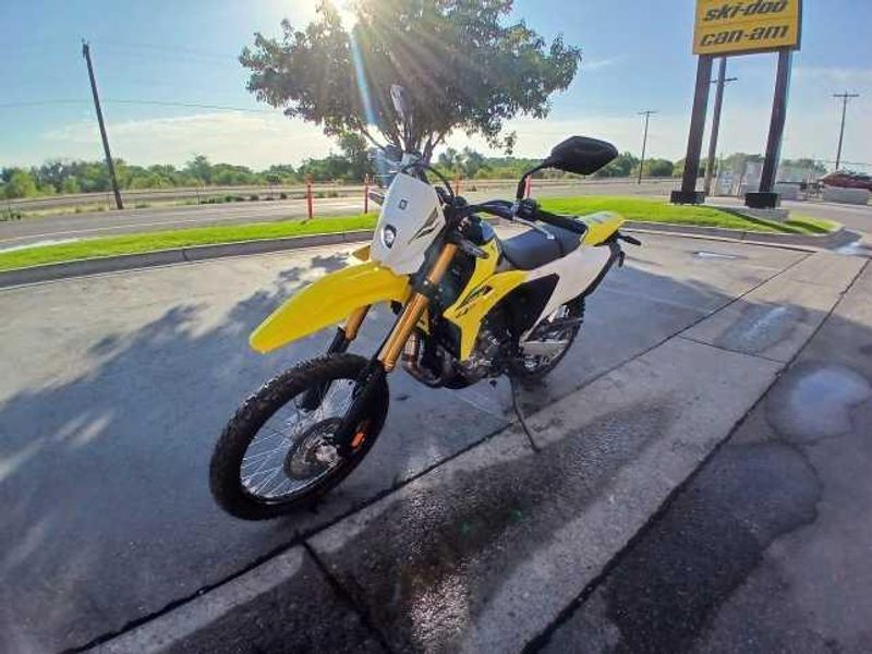 New 2025 Suzuki DRZ 4S BASE 