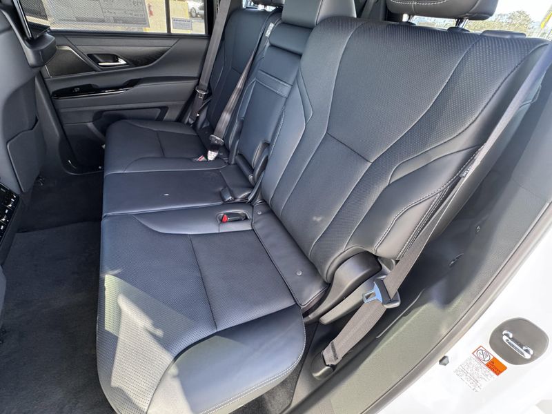 2025 Lexus LX 600 LuxuryImage 28