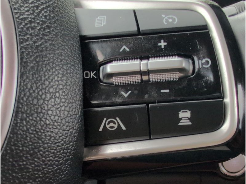 Used 2023 Kia Carnival MPV SX PrestigeImage 24