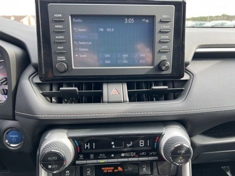 2019 Toyota RAV4 Hybrid XLEImage 35