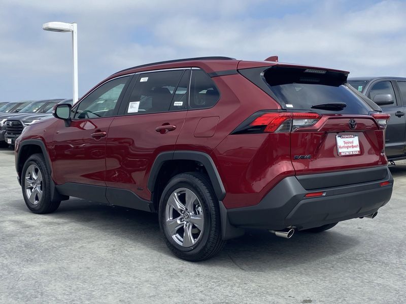 New 2025 Toyota RAV4 Hybrid LEImage 5