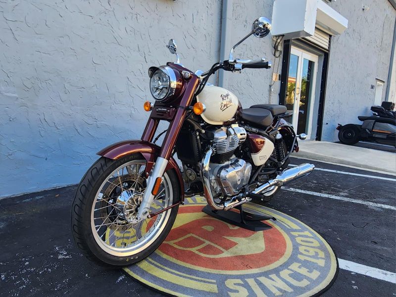 New 2026 Royal Enfield CLASSIC 650 Image 3