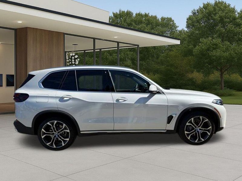 New 2026 BMW X5 xDrive40iImage 7