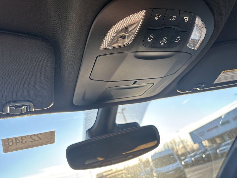 New 2026 Chrysler Pacifica SelectImage 34
