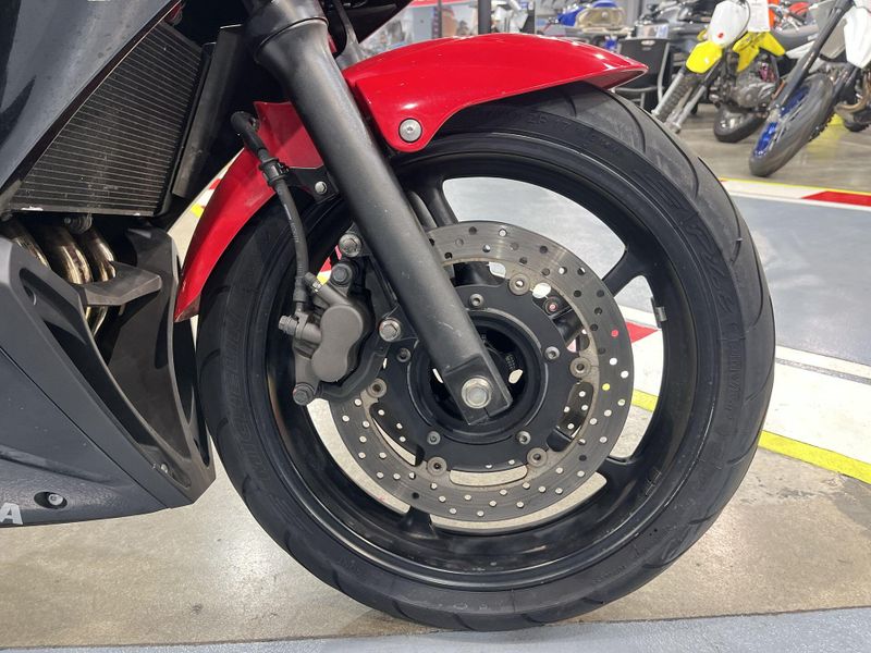 Used 2015 Yamaha FZ6R CA Image 20
