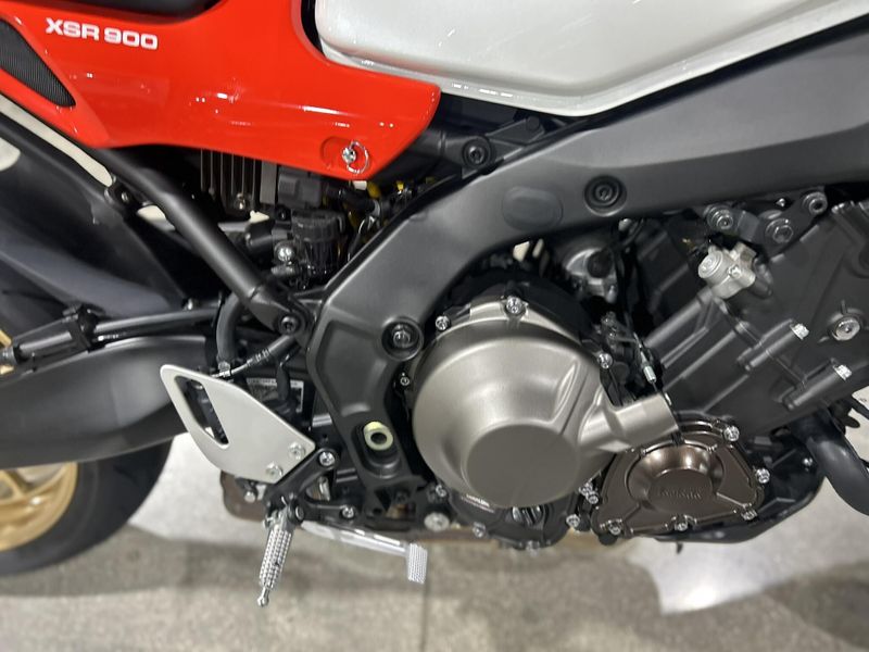 Used 2024 Yamaha XSR900 CA Image 17